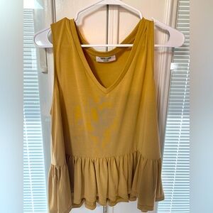 Double Zero Brand | Mustard Peplum Tank | Women’s Size Large navy